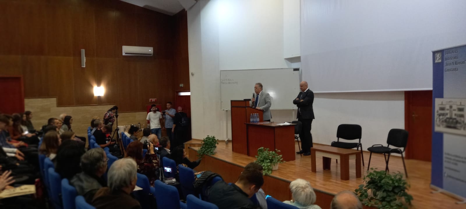 CONSTANŢA: A început prima ediție a Festivalului de Poezie „Art.Poetica@Ovidius“