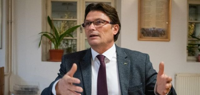 Politicianul maghiar care a ameninţat o jurnalistă de la Radio Târgu Mureş a demisionat din funcţia pe care o deţinea în partid
