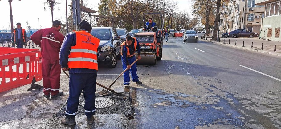 CONSTANȚA: Capacele rețelelor edilitare, înlocuite și aduse la nivelul carosabilului