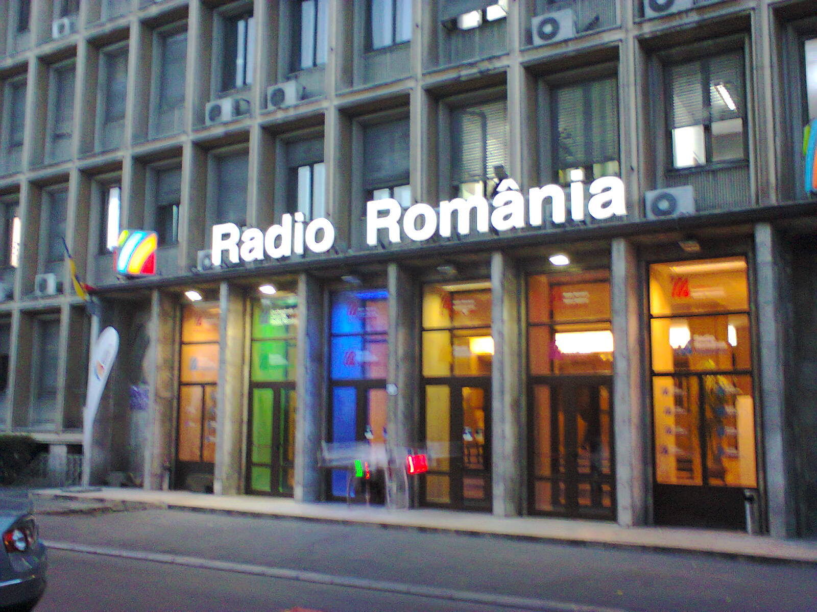 UN RADIO CÂT O ISTORIE | Se împlinesc 94 de ani de la inaugurarea postului naţional de radio din România