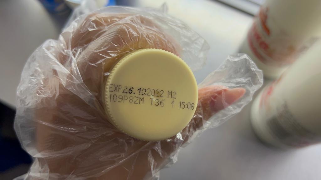 CONSTANȚA/FOTO: Magazin mixt închis temporar şi amendă de 12.000 lei pentru nereguli găsite de Protecţia Consumatorului