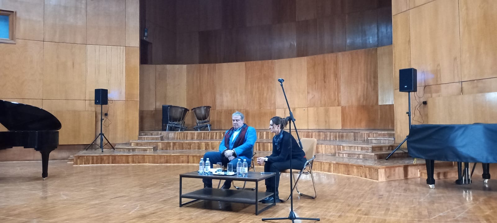 Istoricul Adrian Cioroianu a dialogat cu liceenii constănțeni. Cum ne formăm identitatea și cât de valoroasă este interacțiunea umană, au fost câteva din subiectele discutate