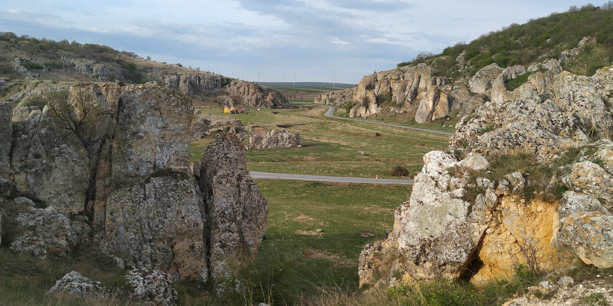 Cheile Dobrogei, locul cu cele mai vechi roci din ţara noastră