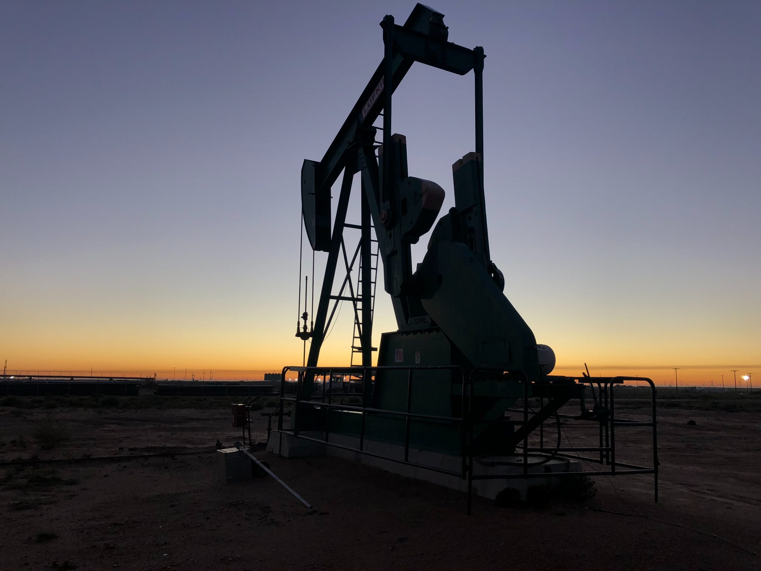 O parte din impozitele datorate de titularii de acorduri petroliere merg către investiţii şi activităţi de restructurare în energie