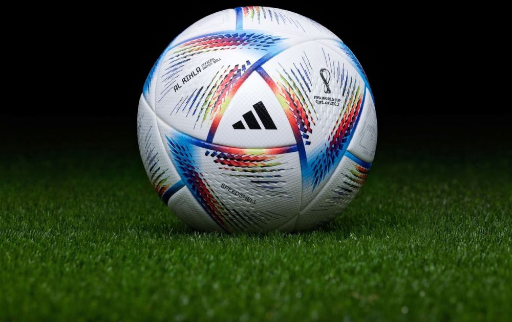 CFR Cluj și FCSB se confruntă astăzi în Superliga de fotbal