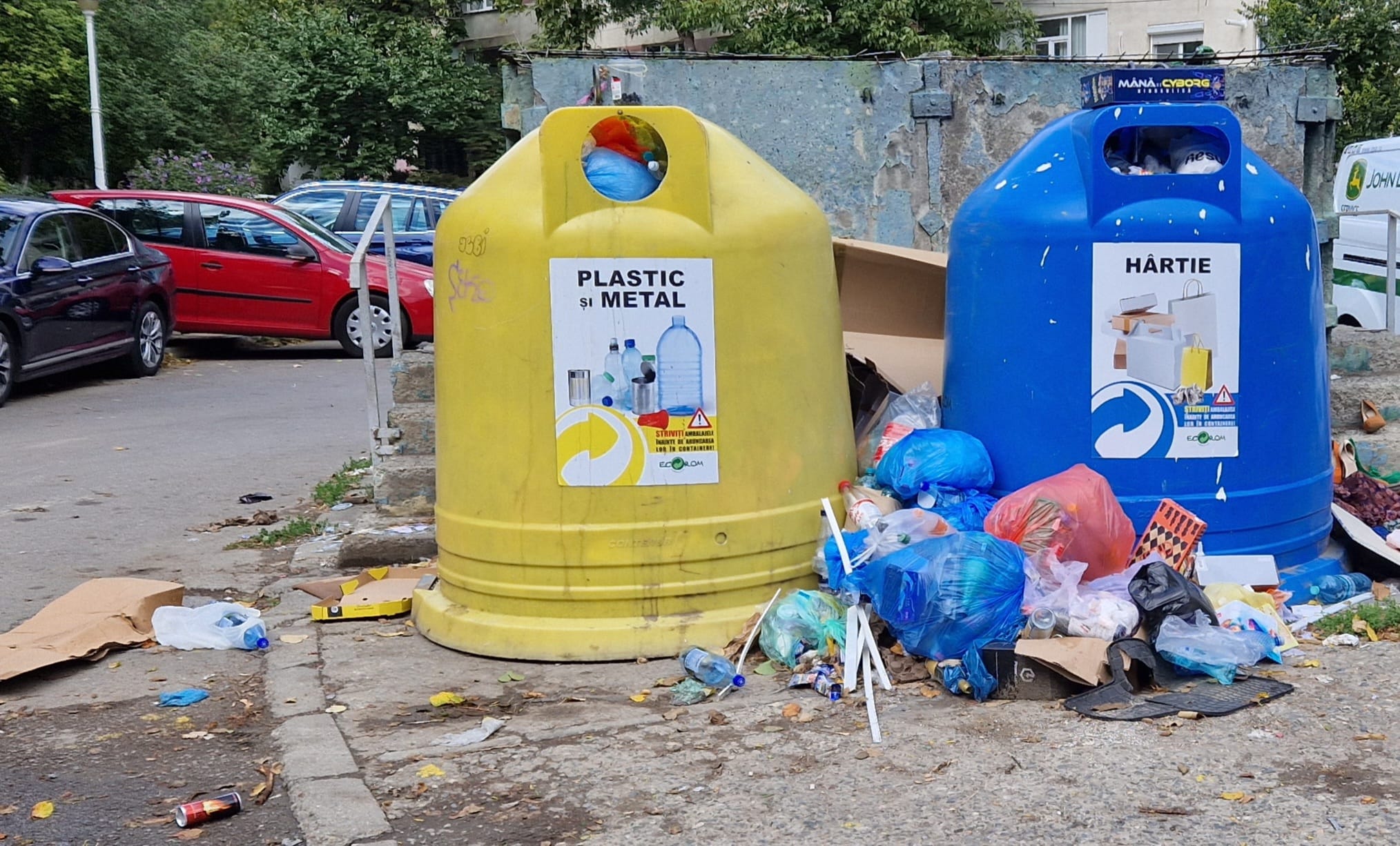 CONSTANŢA: Consilierii locali au aprobat înfiinţarea unor centre de colectare separată a deşeurilor