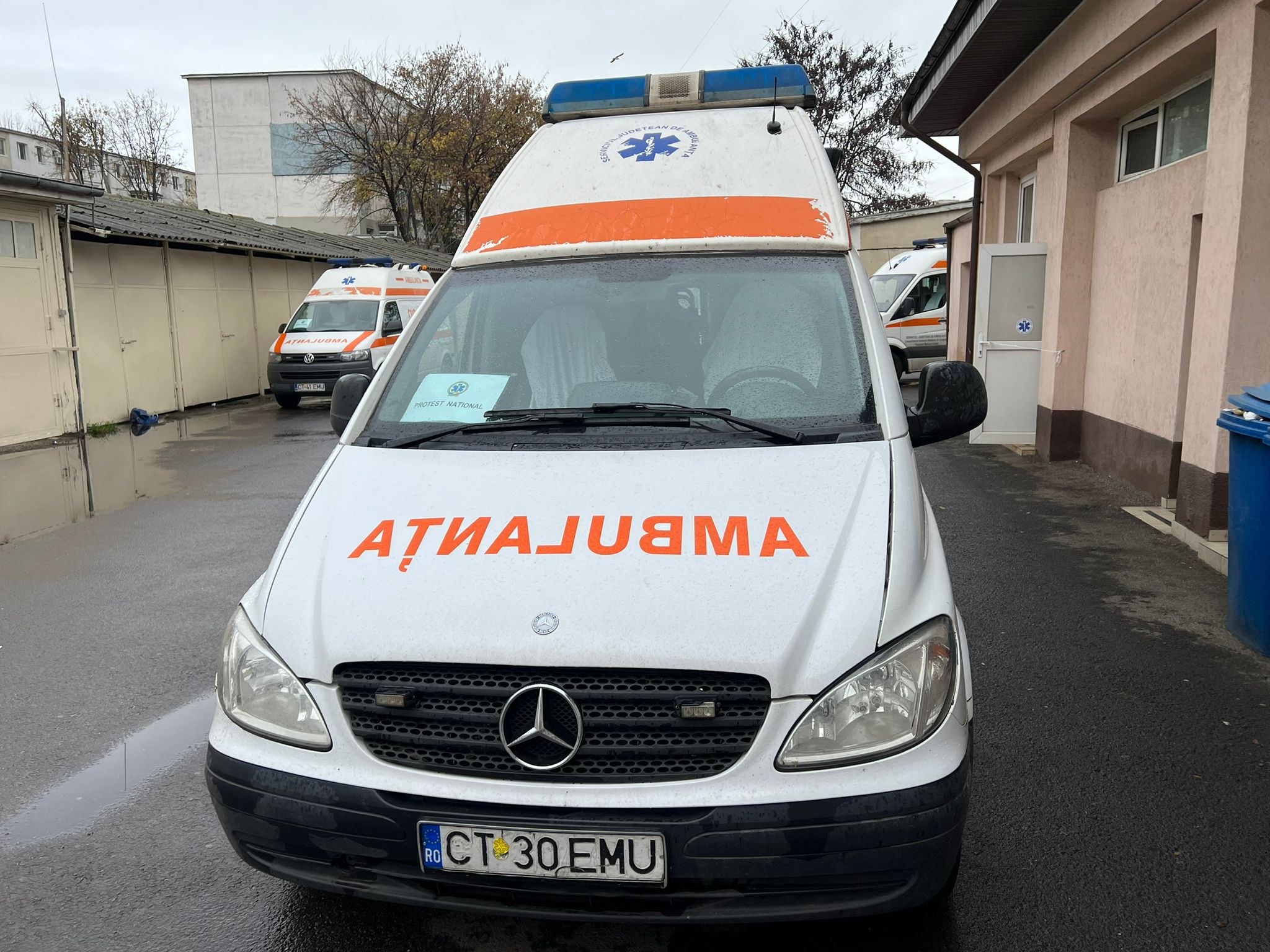 CONSTANȚA: Ambulanțe cu un milion de kilometri la bord. Ministerul Sănătății se chinuie să achiziționeze autospeciale noi