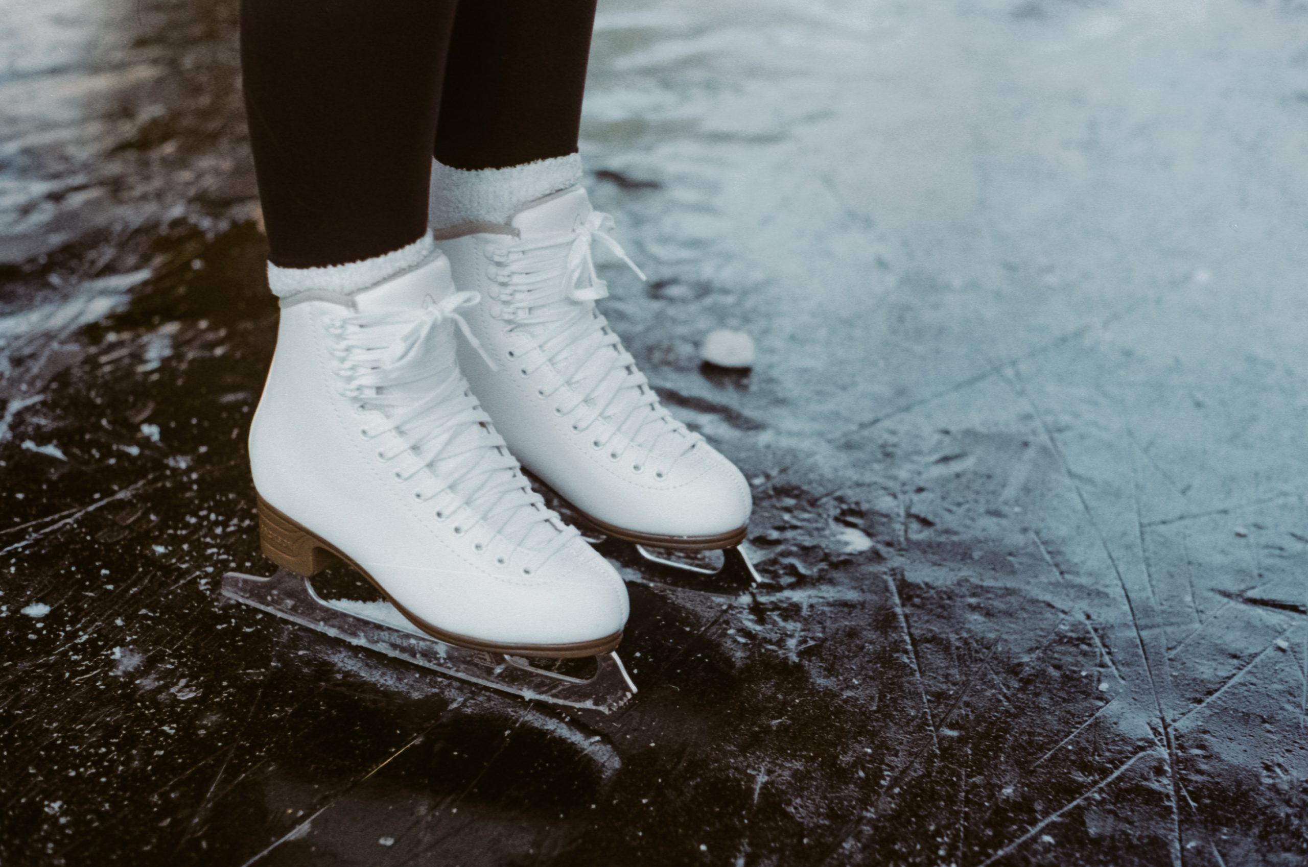 TULCEA: Primăria deschide un patinoar în centrul oraşului