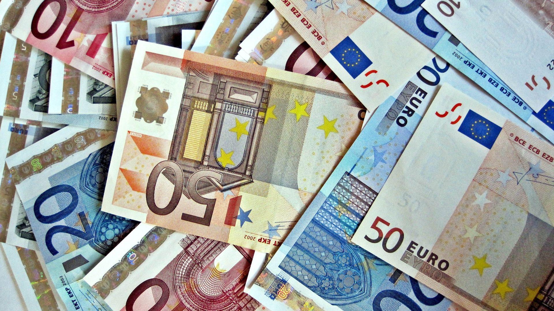 Cresc premiile pentru elevii olimpici: 6.000 de euro-medalia de aur, 5.500-medalia de argint