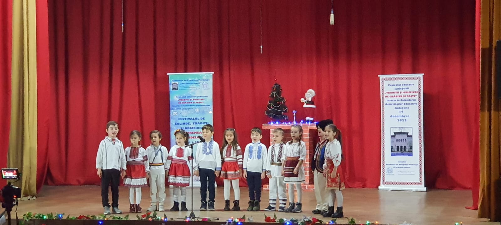 CONSTANŢA: „E vremea colindelor”, la Palatul Copiilor