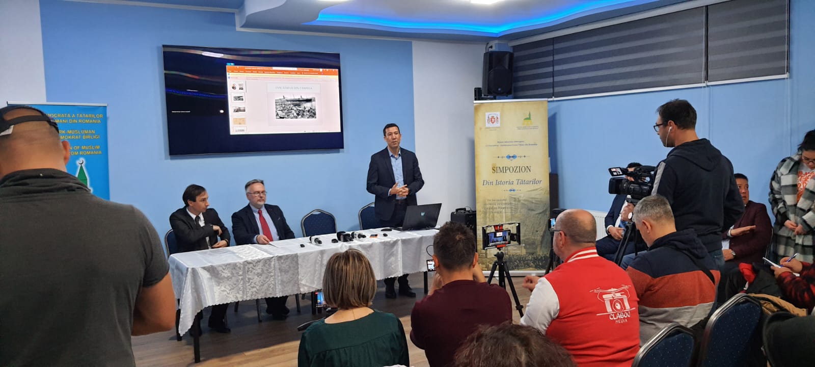 CONSTANŢA: La sediul UDTTMR a avut loc, aseară, simpozionul „Din istoria tătarilor”