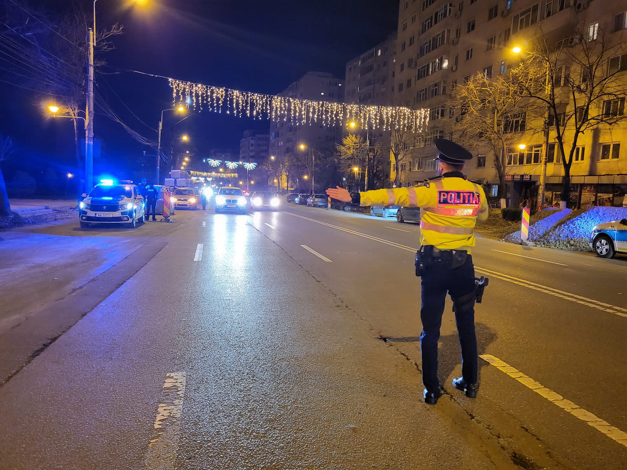 Un bărbat căutat din 2019, fiind acuzat de înşelăciune, prins de poliţişti în staţiunea Mamaia