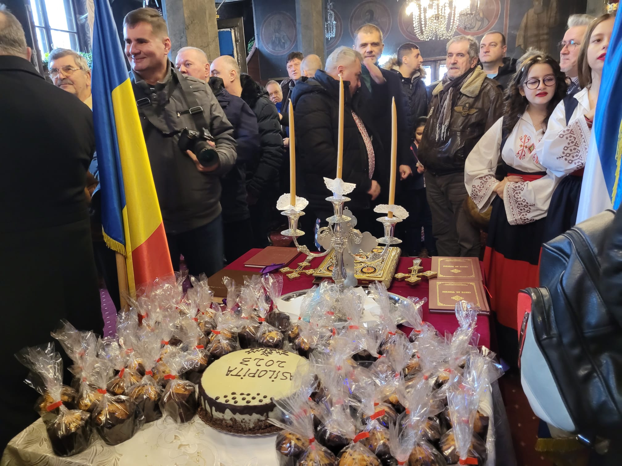 Plăcinta Sfântului Vasile, Vasilopita, o veche tradiție elenă care aduce bucurie celui care găsește bănuțul norocos