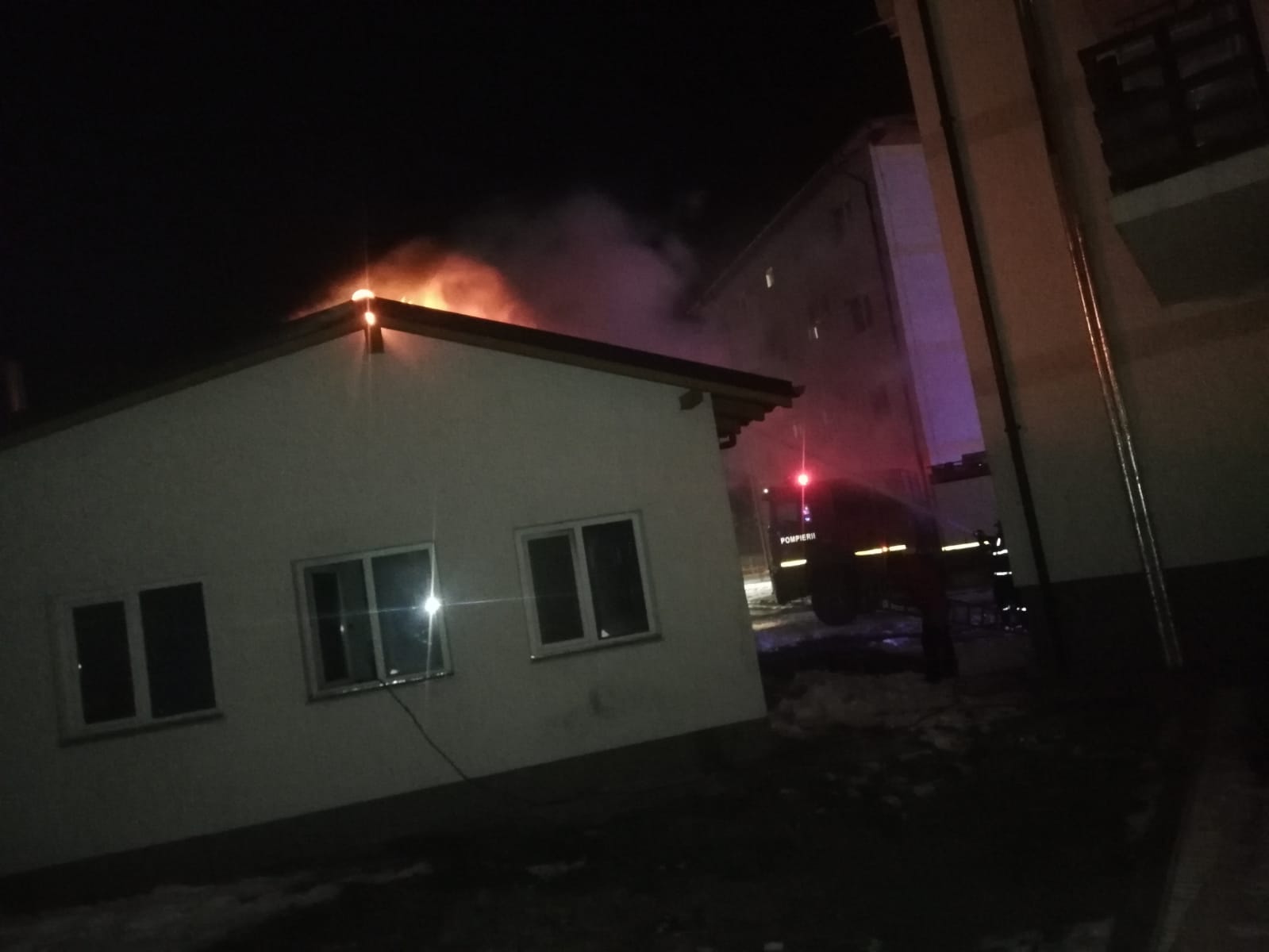 Județul TULCEA: Incendiu la o centrală termică de bloc