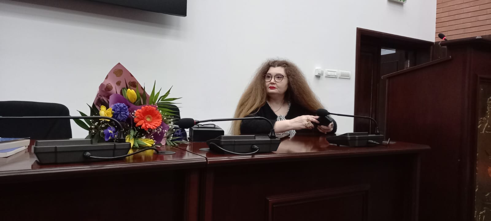 „Dragul nostru Vasile Cojocaru a fost un făuritor de vise și de sentimente!” Cronica unei emoționante lansări de carte: Lumile lui Zagreus, de la drama sacră la reprezentația teatrală