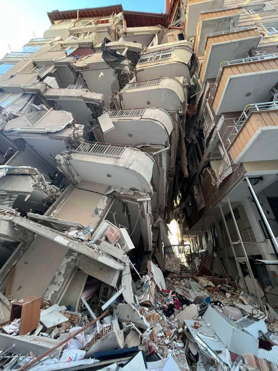 Bilanțul cutremurului din Turcia a ajuns la 46.000 de morți. În Siria, 6.000 de persoane au decedat
