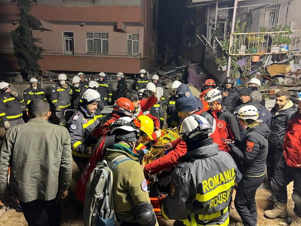 Bilanţul seismelor de la frontiera turco-siriană se apropie de 24.000 de morți