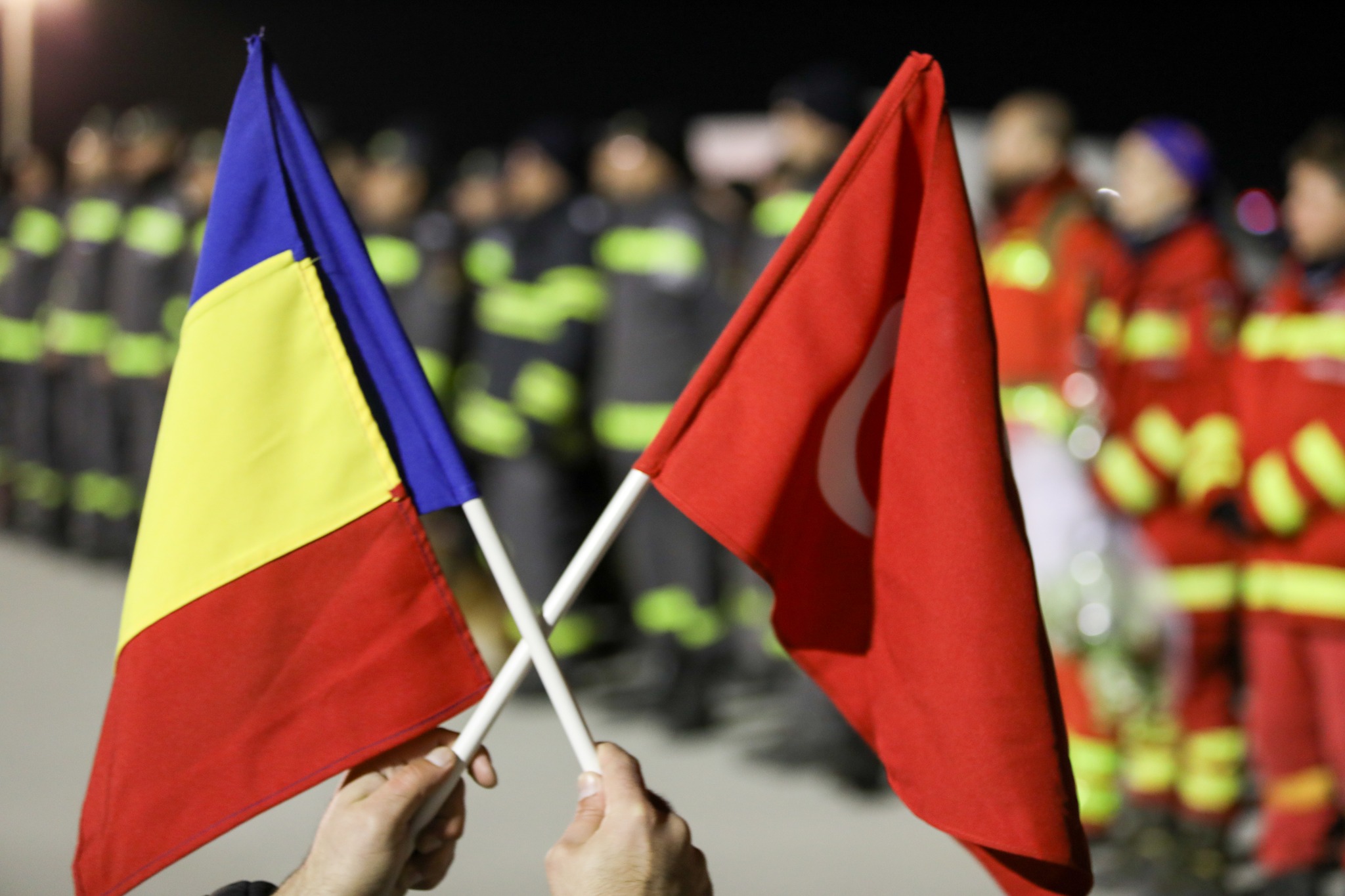 Prima echipă care a participat la misiuni de salvare în Turcia a revenit, azi-noapte, în ţară