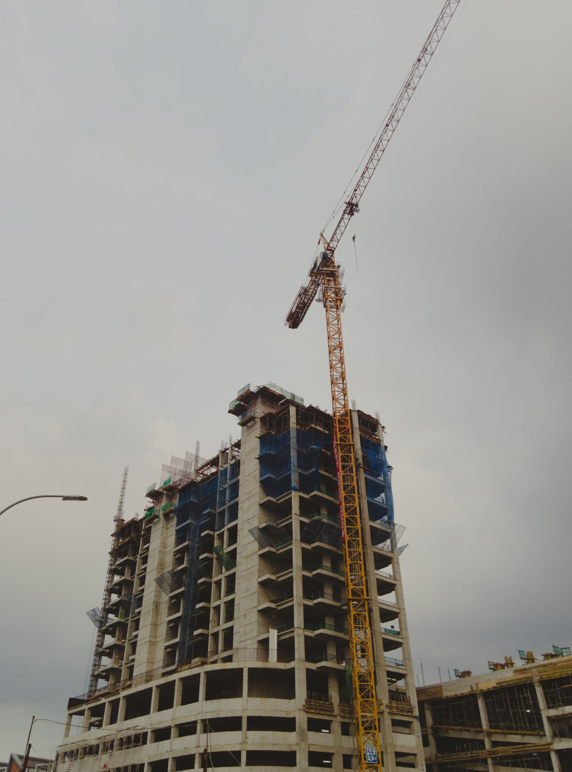 CONSTANŢA: Ce a descoperit Inspectoratul de Stat în Construcții în cazul mai multor clădiri din zona Mamaia Nord – Năvodari, aflate în stadiul de şantier