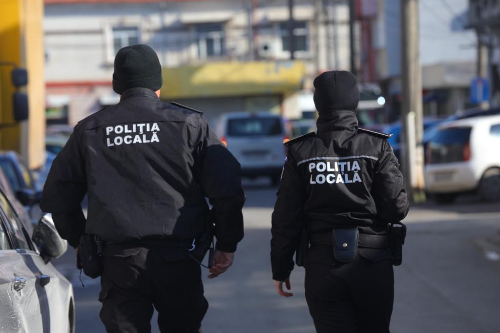 CONSTANȚA: Tineri prinși cu substanțe interzise de polițiștii locali