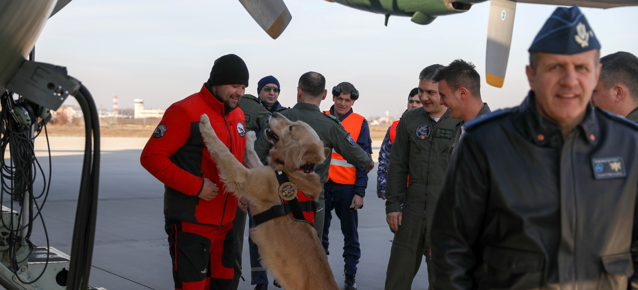 FOTO | A doua echipă de salvatori români din Turcia s-a întors astăzi în ţară