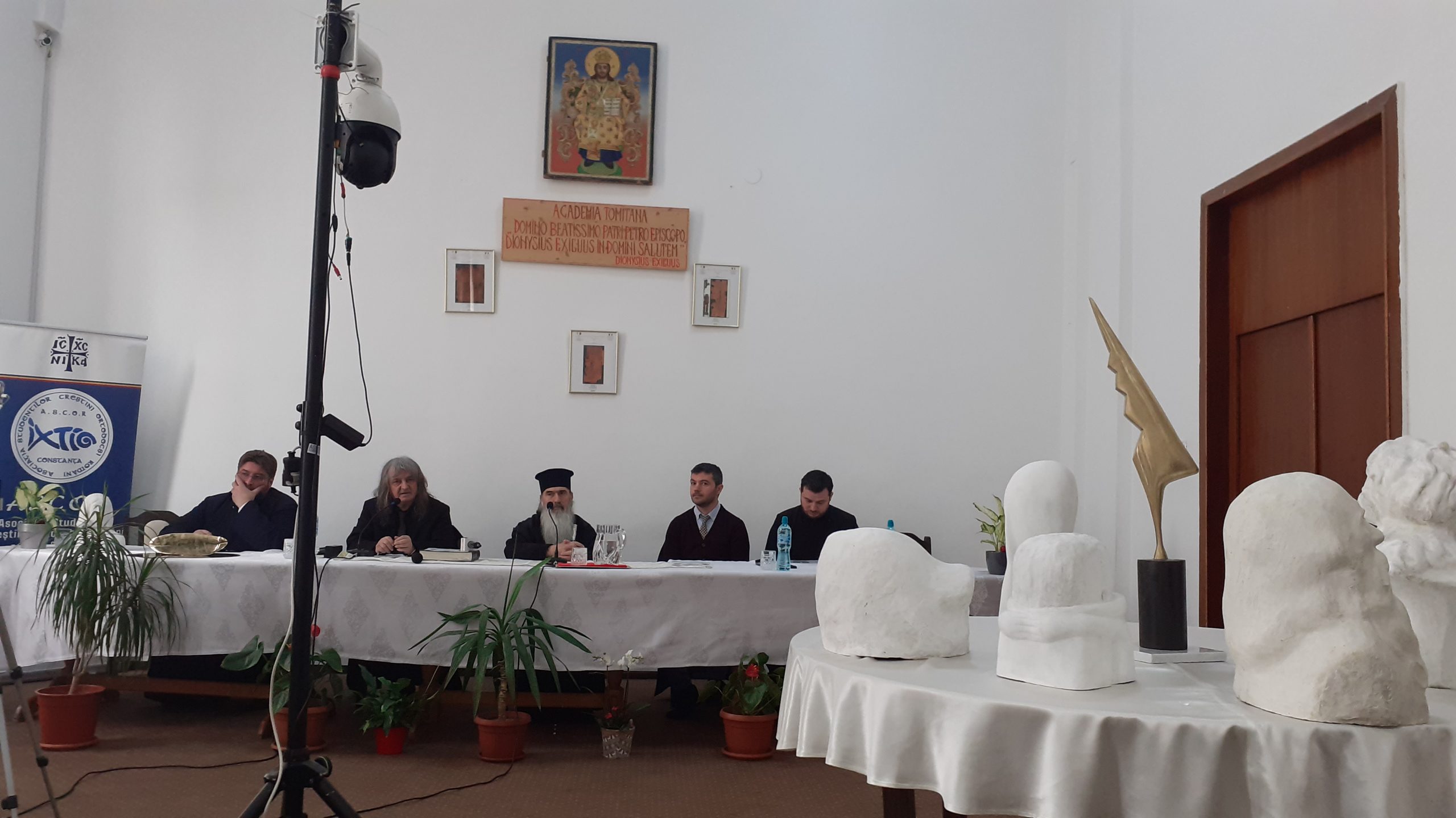 CONSTANŢA: Lansare de volume, la Palatul Arhiepiscopal