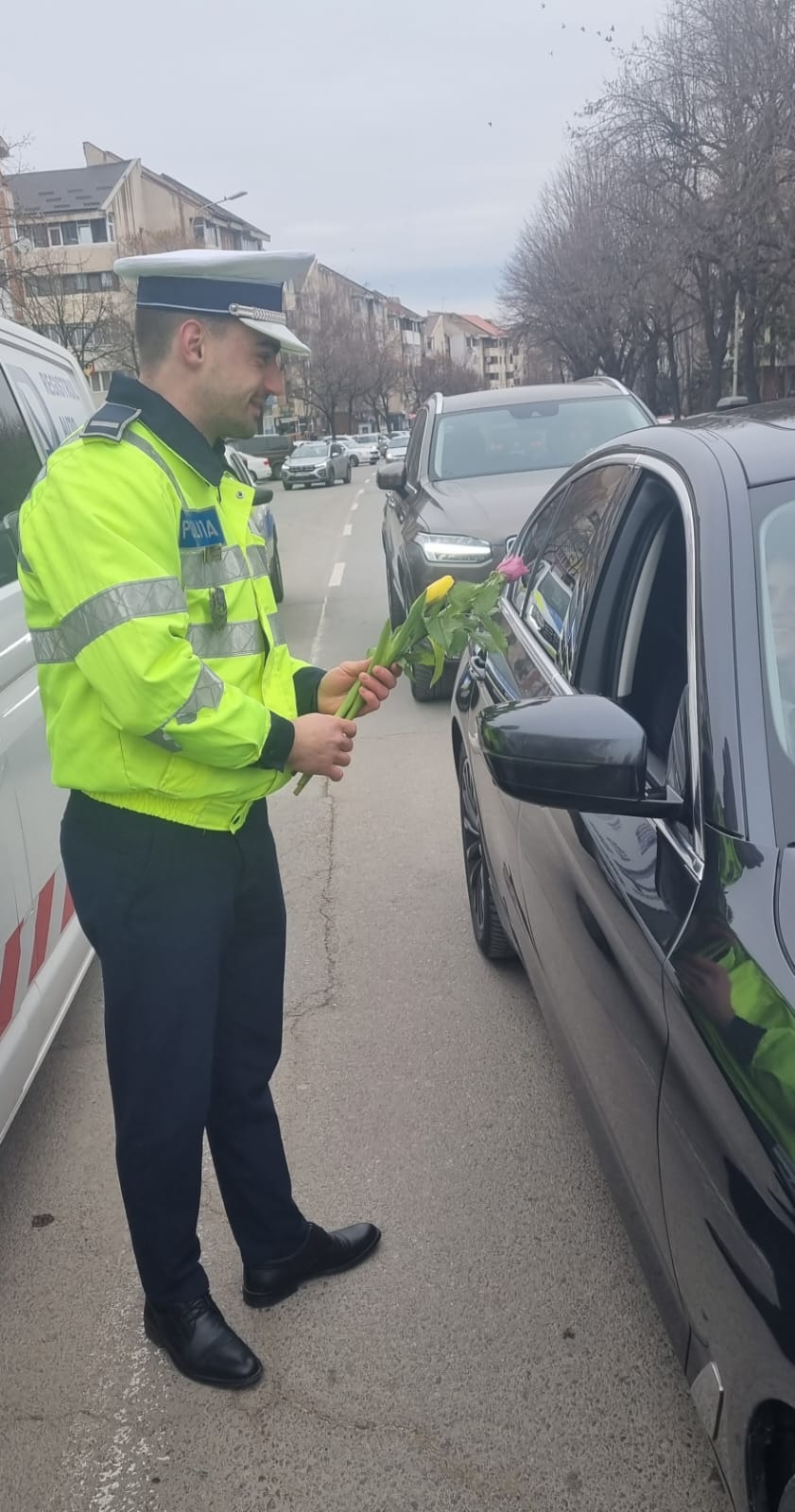 TULCEA: Poliţiştii rutieri au oprit participantele la trafic