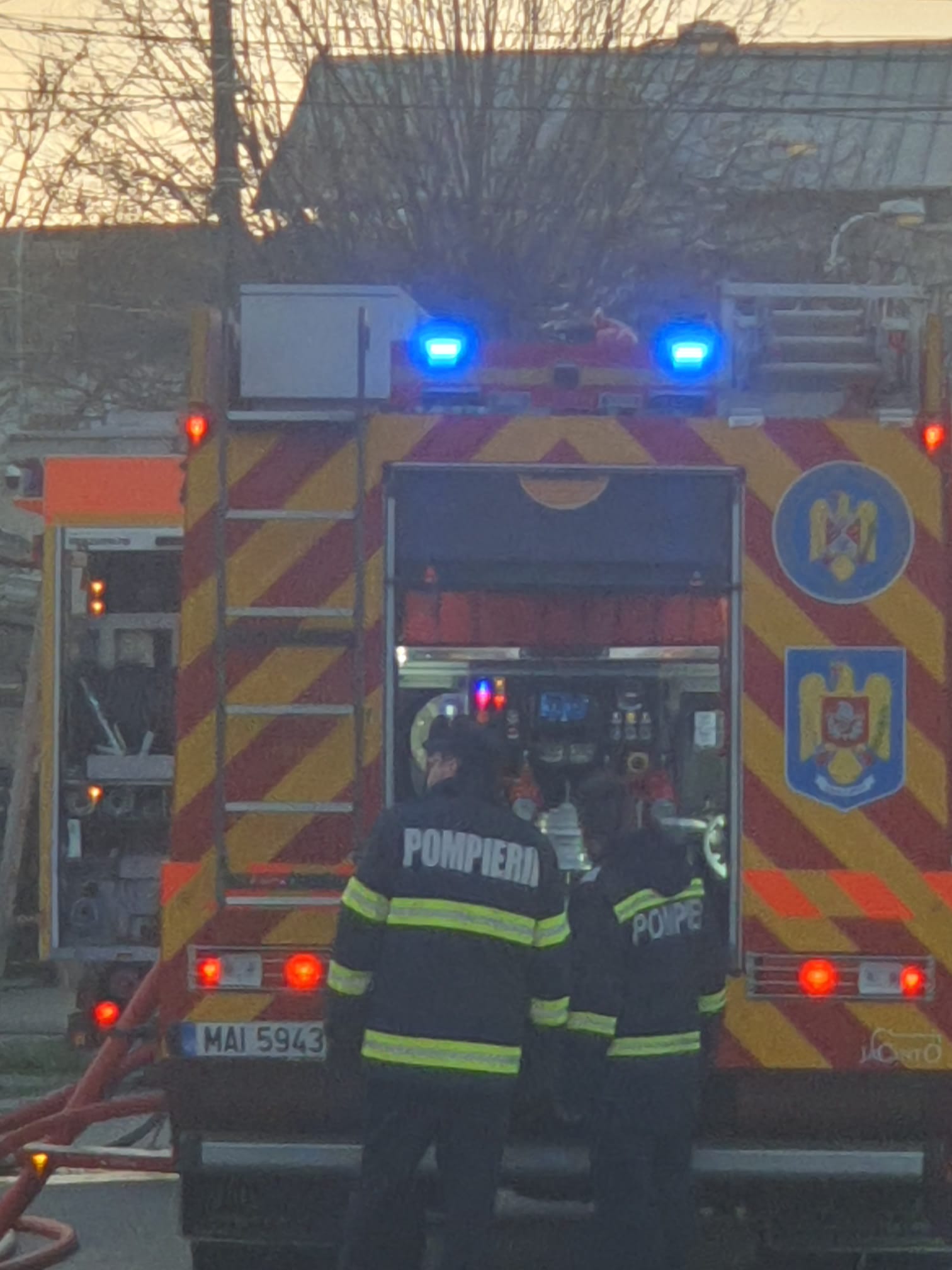 CONSTANȚA: Incendiu la o casă de pe strada Răsuri