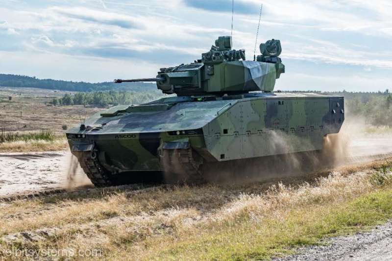 Contract de 120 de milioane de dolari pentru furnizarea de echipamente Armatei Române