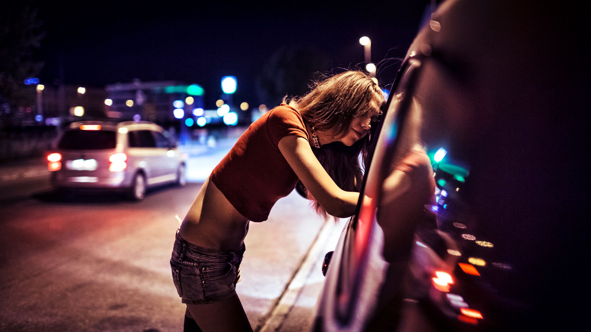CONSTANȚA: Razie a Poliției soldată cu amenzi de 150.000 de lei. Dosare penale inclusiv pentru relații sexuale pe bani