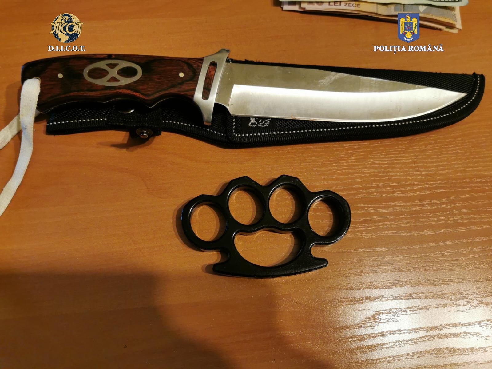CONSTANŢA: 20 de percheziții domiciliare la persoane suspectate de trafic intern de droguri de mare risc şi proxenetism