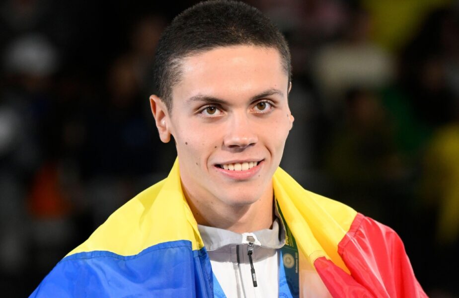 David Popovici a primit premiul pentru sportivul anului la Gala ‘Campionii Nataţiei 2024’