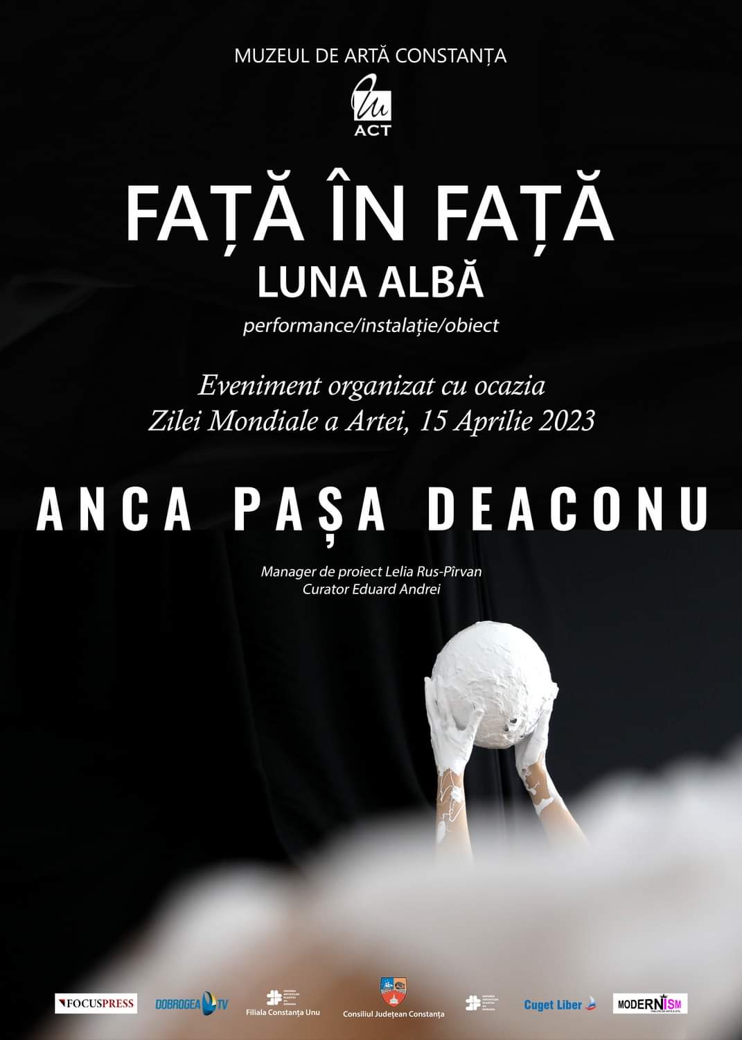 ”Față în față. Luna albă” – expoziția artistei Anca Pașa Deaconu marchează Ziua Mondială a Artei