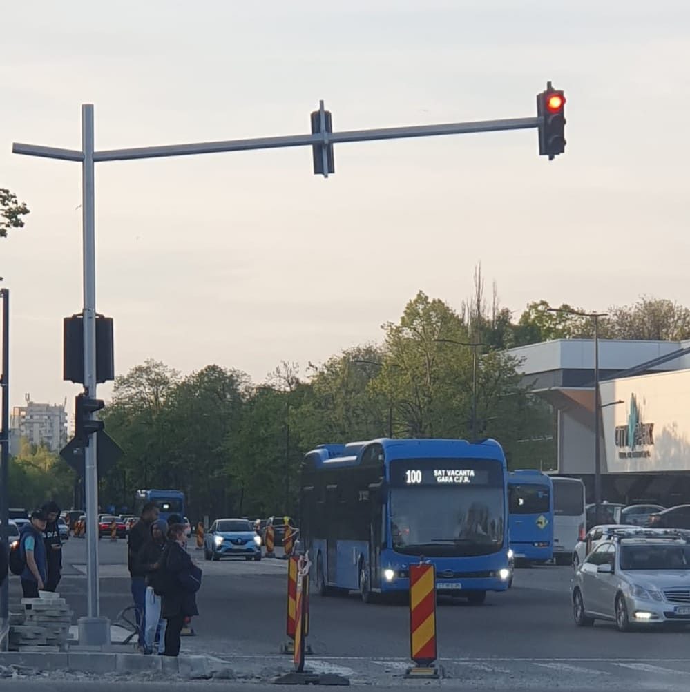 CONSTANŢA: Sistemul de semaforizare din intersecţia de la City Park Mall este, din nou, funcţional