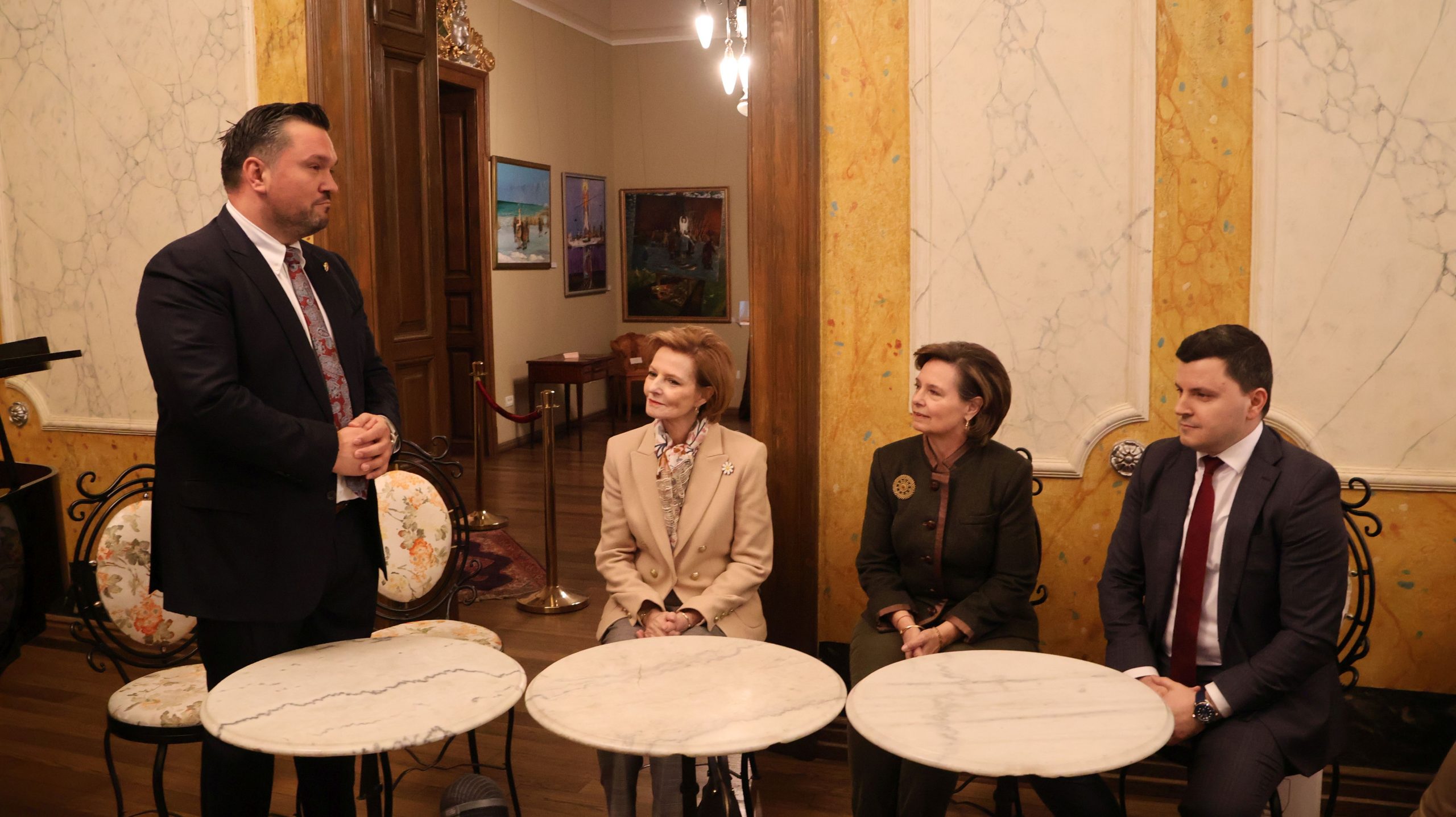 TULCEA: Majestatea Sa Margareta, Custodele Coroanei, în vizită la Casa Avramide