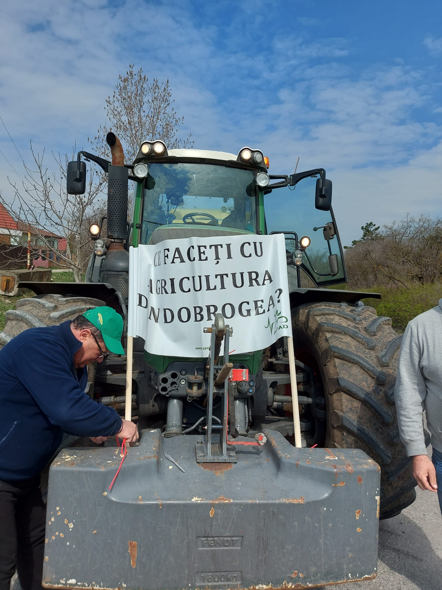 FOTO/CONSTANȚA: Protest al fermierilor la intrarea în Port. Traficul rutier se desfășoară cu dificultate