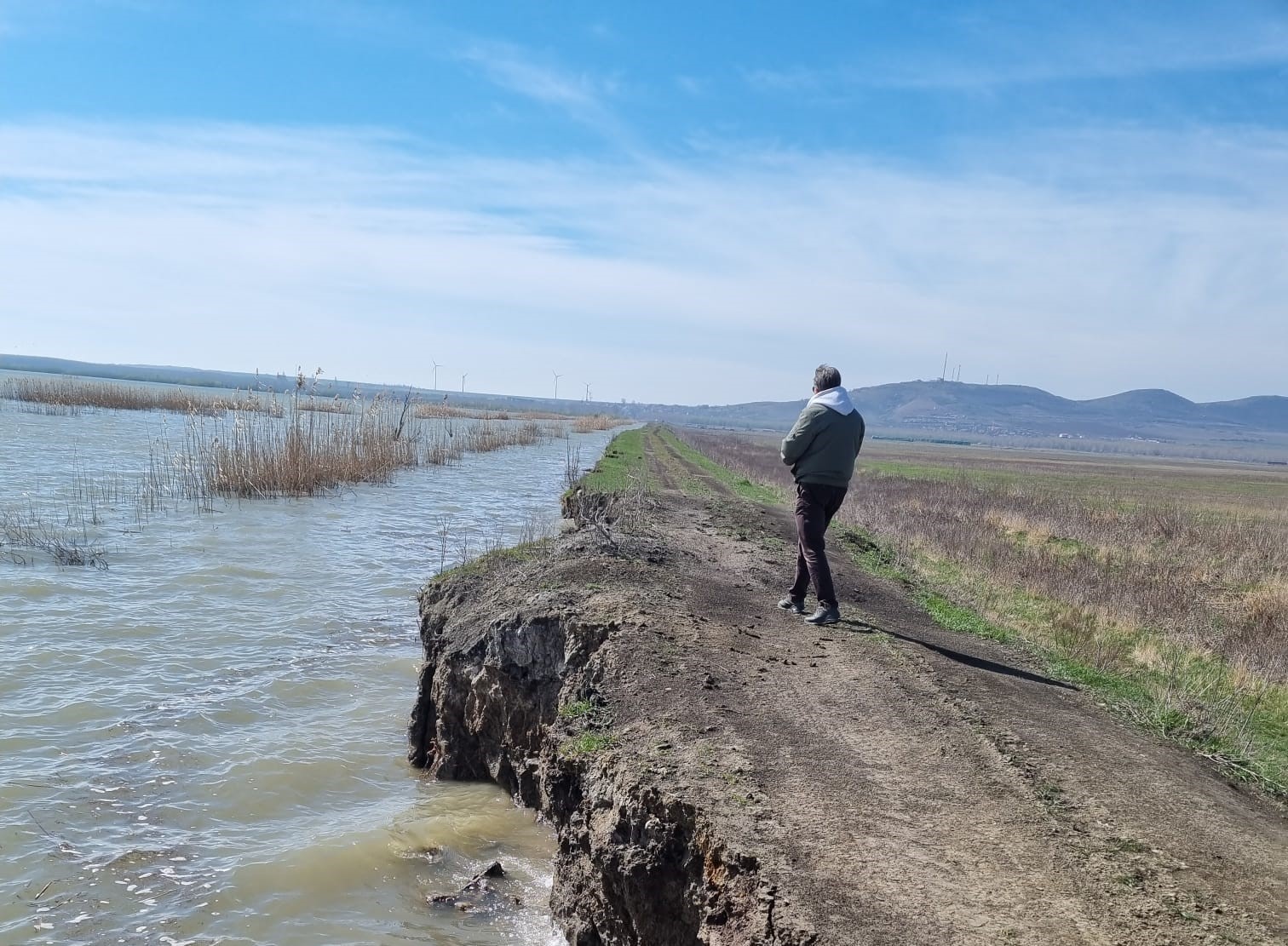 TULCEA: Digul de la Mahmudia, în pericol de surpare! „Dacă nu se intervine pe el, oricând e pe ducă!“