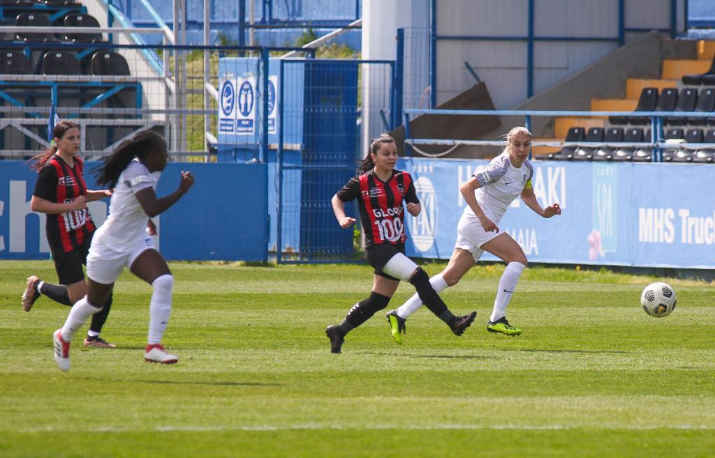 Farul a fost învinsă de Gloria 2018 Bistrița în Cupa României la fotbal feminin