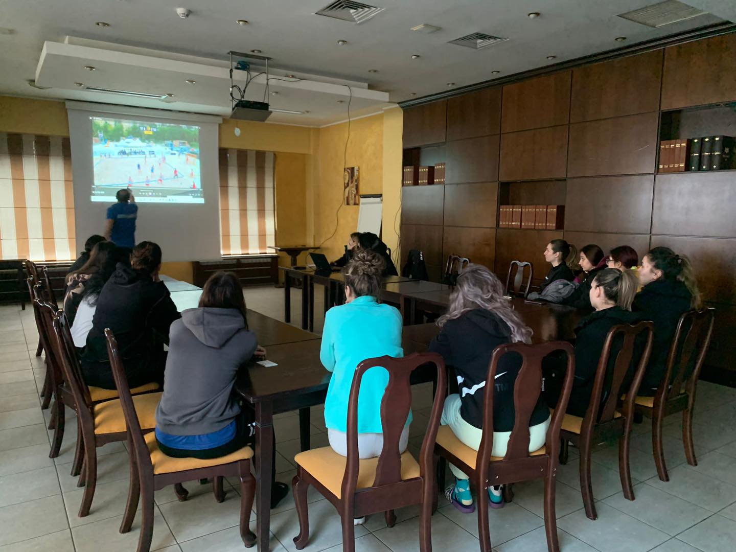 Cantonament la Mamaia pentru naționala feminină de handbal pe plajă a României