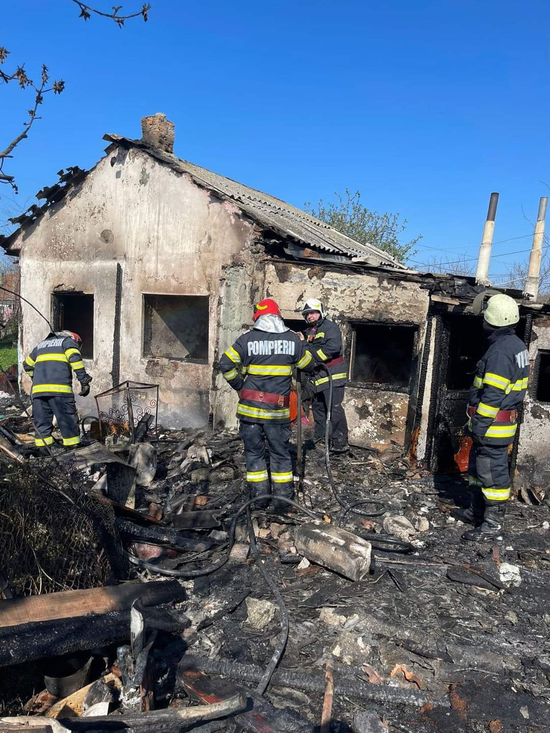 ISU DOBROGEA: Peste 120 de misiuni în weekend pentru pompierii militari