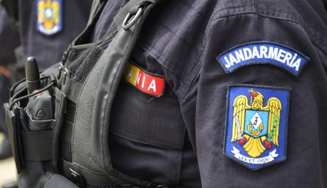 Jandarmii au intervenit în conflictul dintre suporteri înaintea meciului CSA Steaua -Dinamo