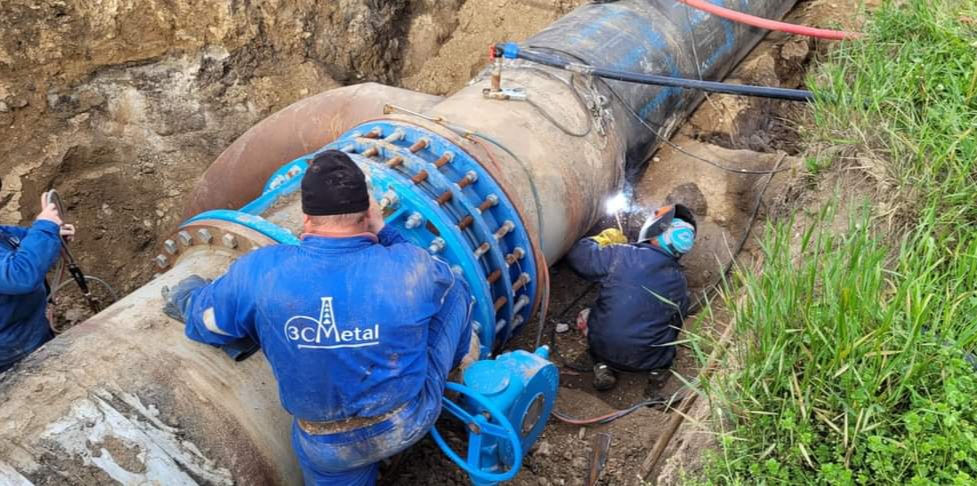 FOTO | Mai multe zone din Constanţa şi patru localităţi din judeţ, fără apă. Care este stadiul lucrărilor realizate de RAJA
