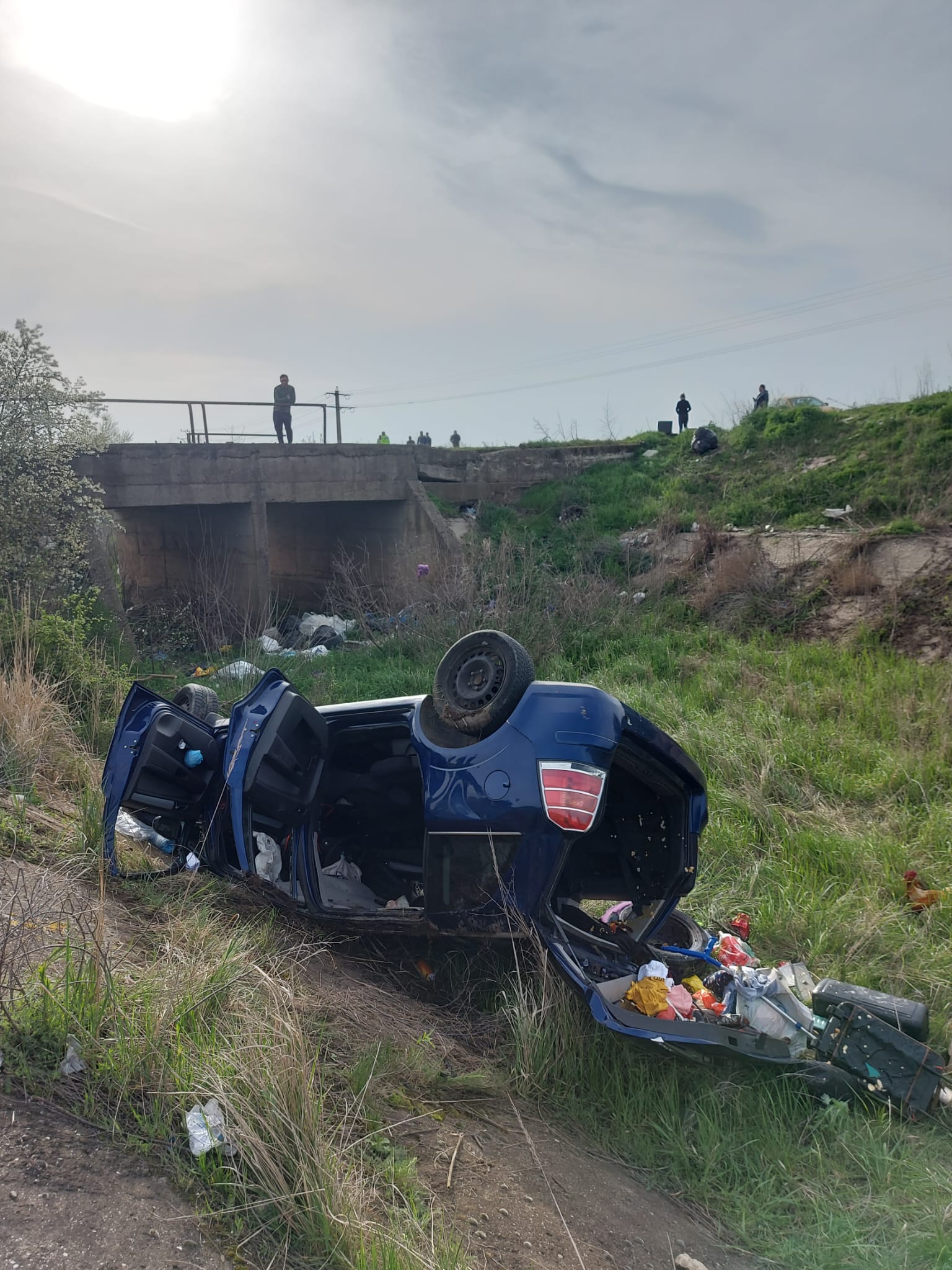 UPDATE: 5 persoane au ajuns la spital, după ce s-au răsturnat cu mașina la Siliștea