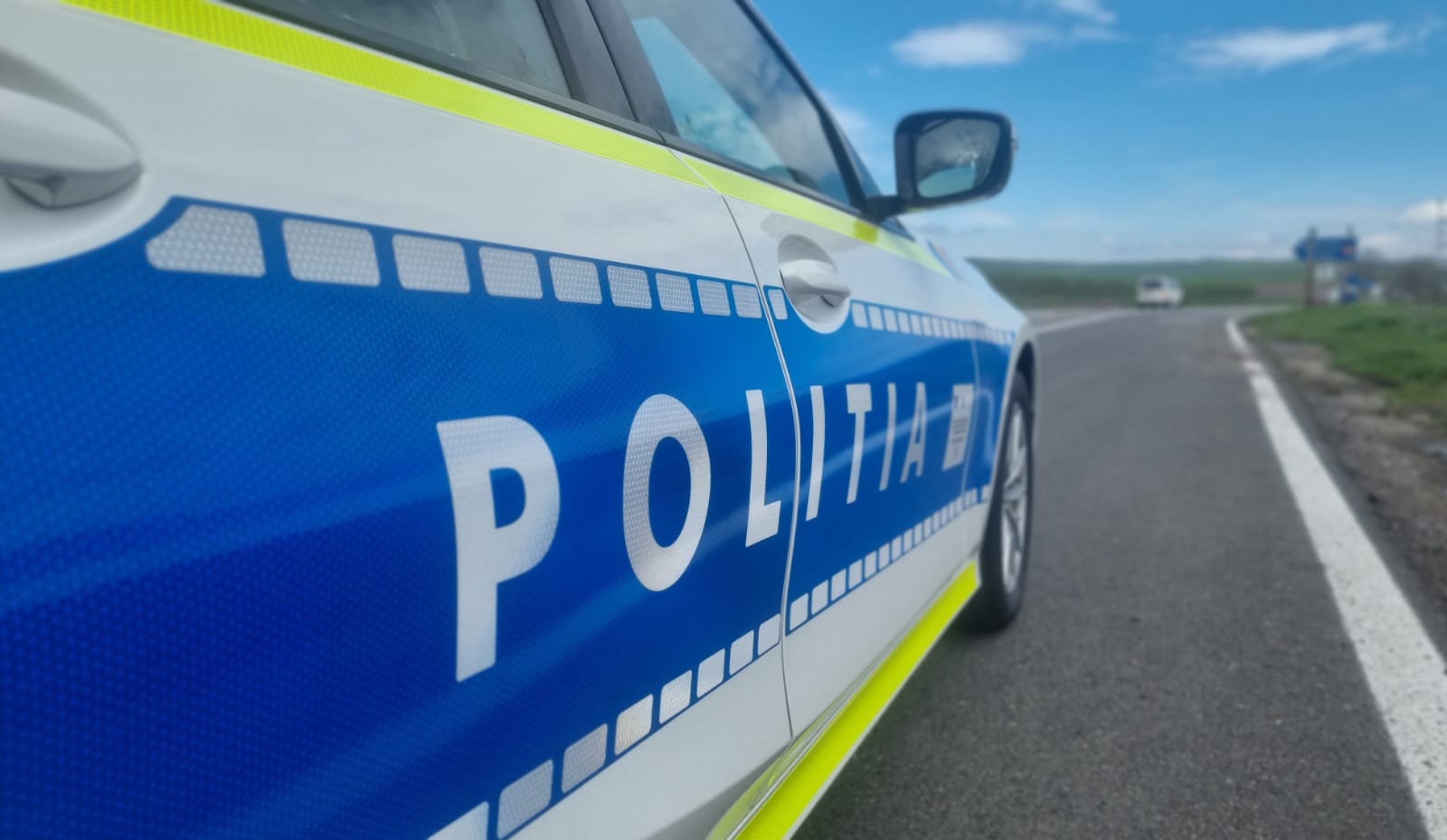 CONSTANŢA: Şoferii care trec pe roşu, în vizorul poliţiştilor. Permise suspendate şi amenzi în valoare de 15.000 de lei