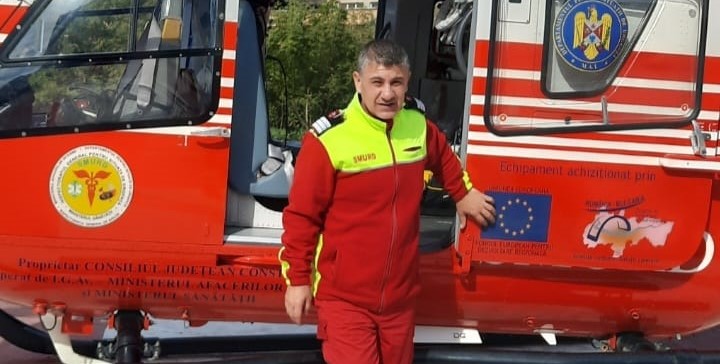 Un pompier constănţean aflat în vacanţă a intervenit pentru salvarea unei persoane rănite într-un accident rutier, pe Valea Prahovei