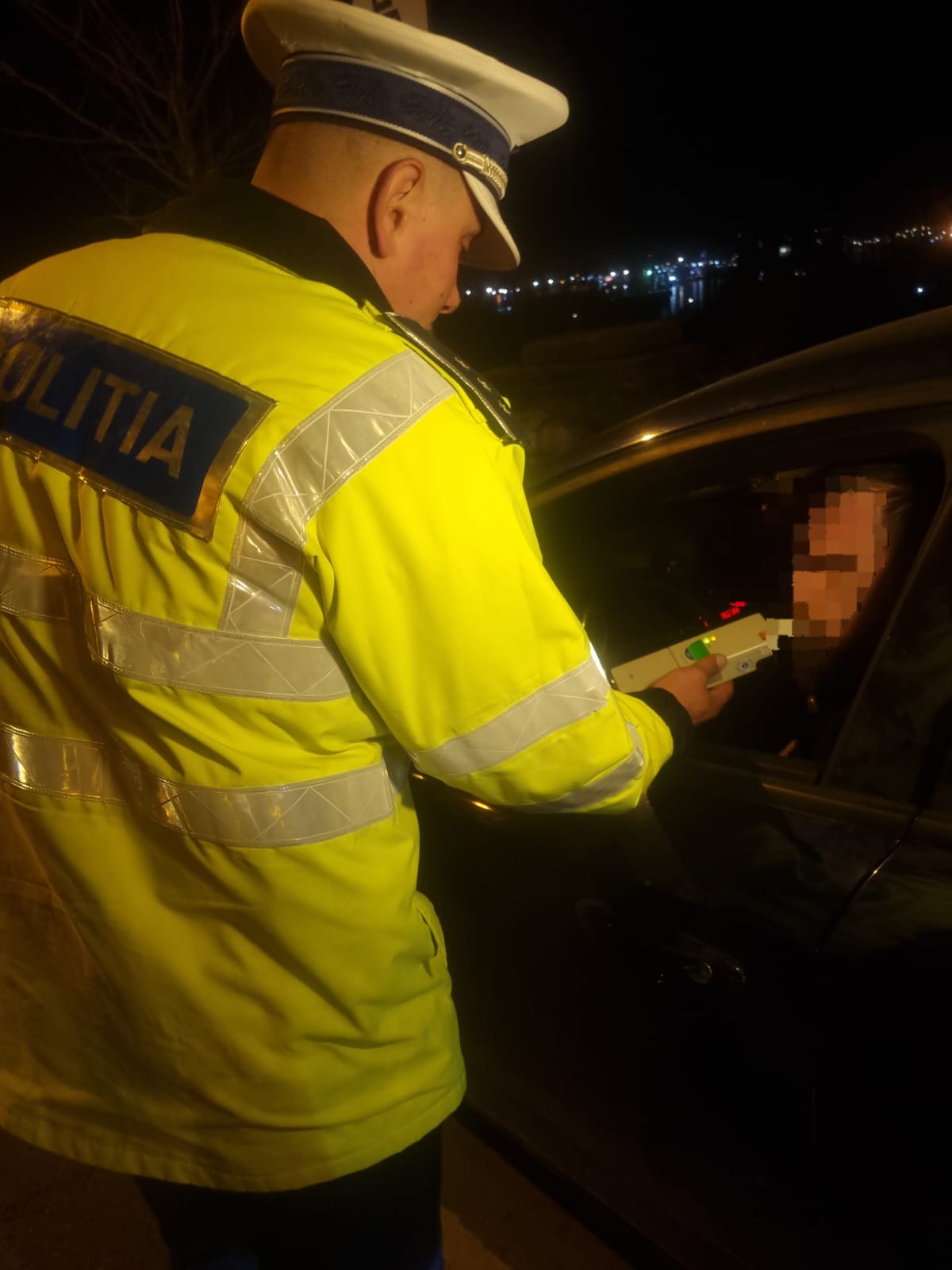 MĂCIN: Un bărbat aflat la volan sub influența substanțelor psihoactive, cercetat de polițiști