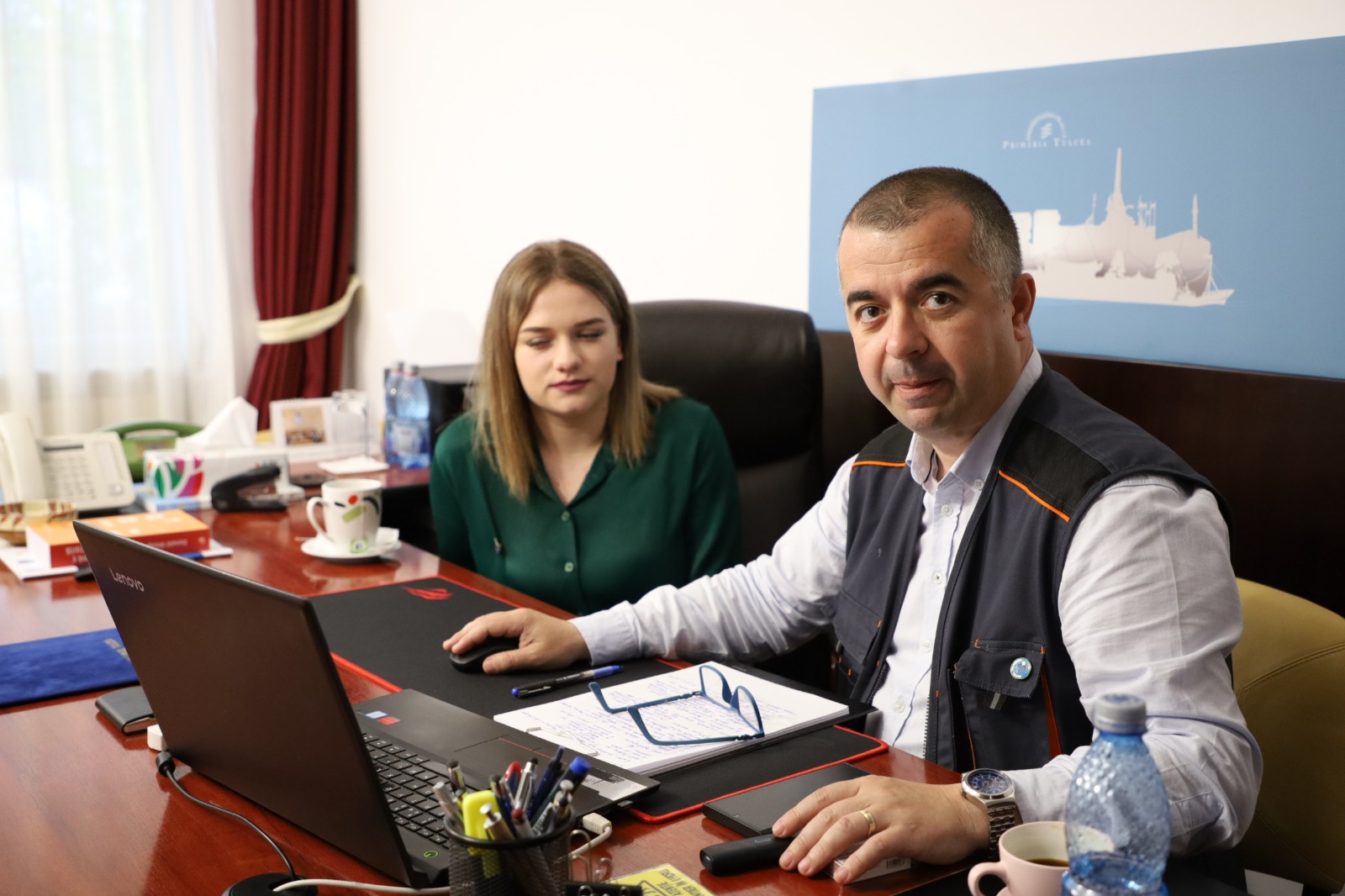 TULCEA: O tânără de 18 ani l-a înlocuit pentru o zi pe primarul orașului