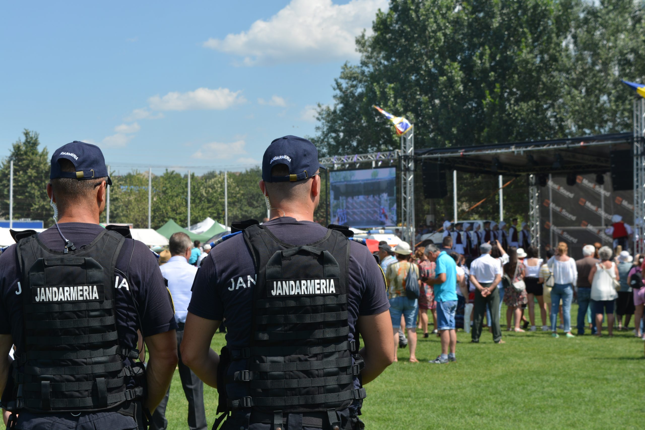 Parastasul Piraților și Festivalul Bujorilor sunt doar două dintre evenimentele din județul Tulcea programate în acest weekend