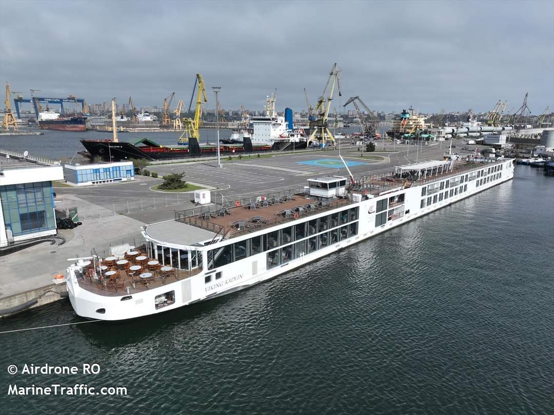 Nava fluvială de croazieră Viking Kadlin, schimb de pasageri în Portul Constanța