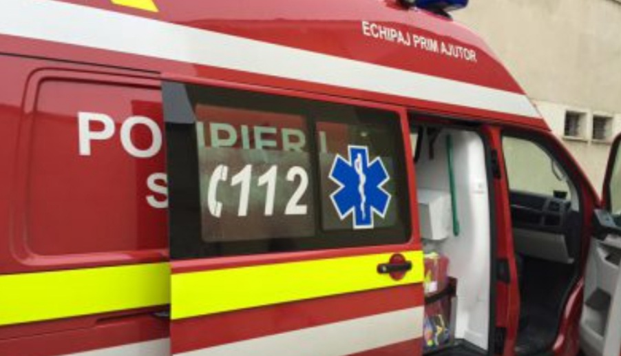 Valu lui Traian: Un bărbat a decedat după ce a fost prins sub o balotieră